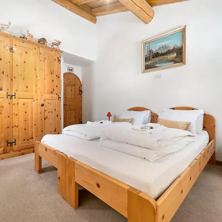 Luxury St Moritz With View - 4 Bedrooms *