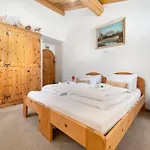 Luxury St Moritz With View - 4 Bedrooms *