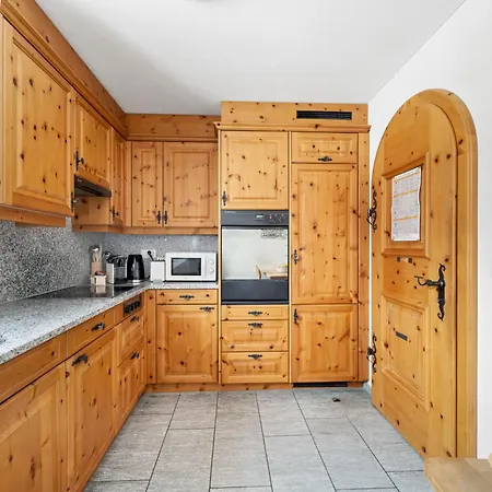 Daire Luxury St Moritz With View - 4 Bedrooms Madulain